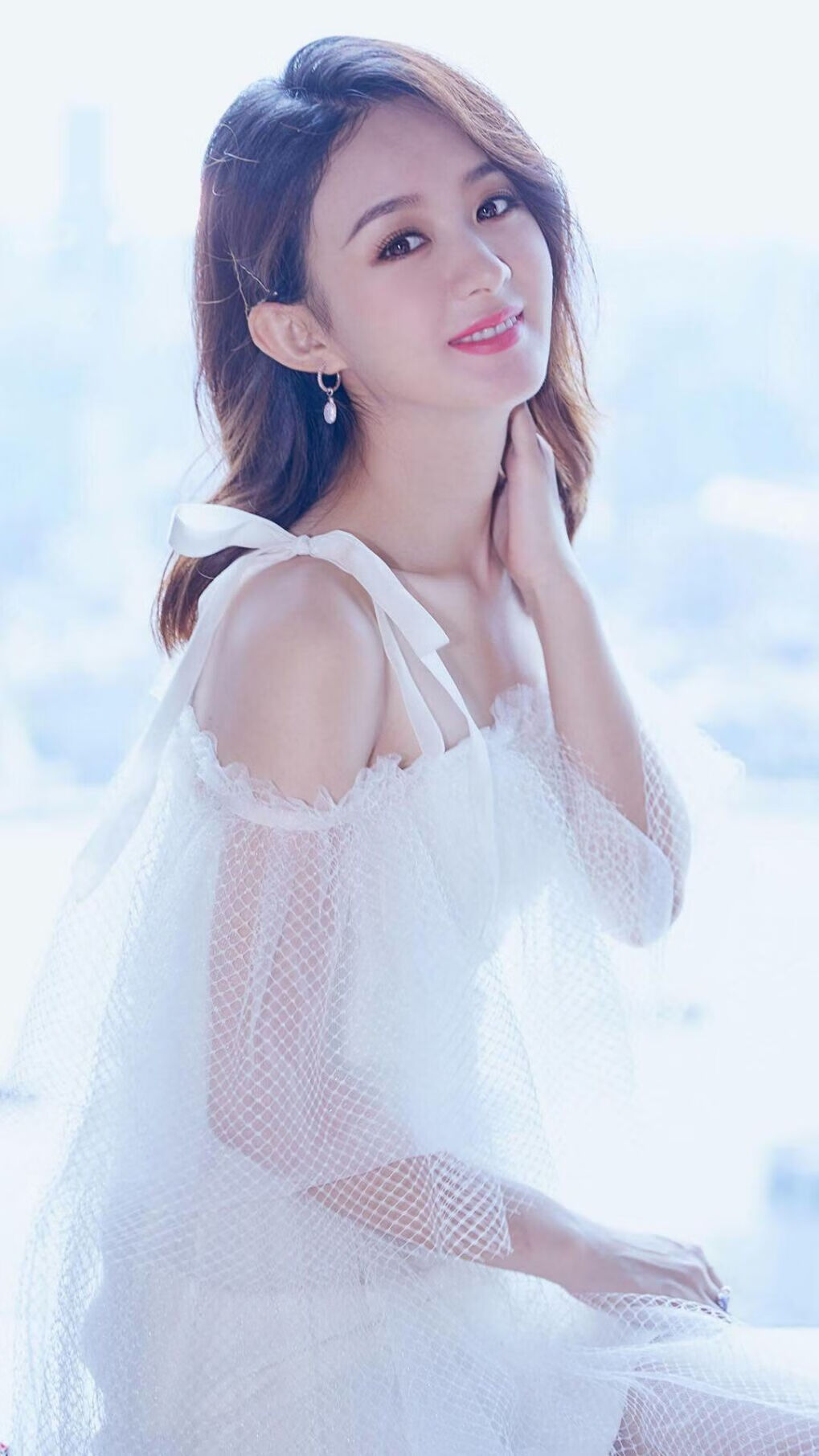 25赛季结束后离开曼城。，德布劳内转会曼城时间